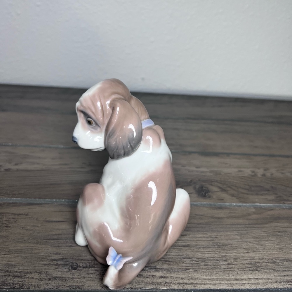 Lladró Vintage 1994 Gentle Surprise Dog & Butterfly Figurine puppy in made Spain - Picture 8 of 16